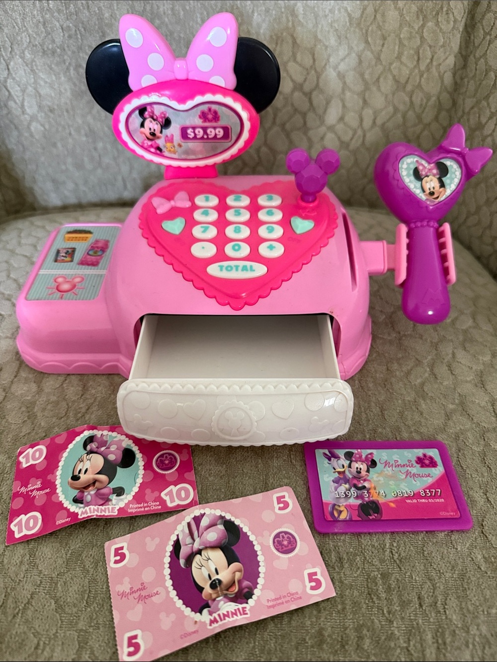 Disney Minnie Mouse Pink Play Cash Register with Scanner and Play Money